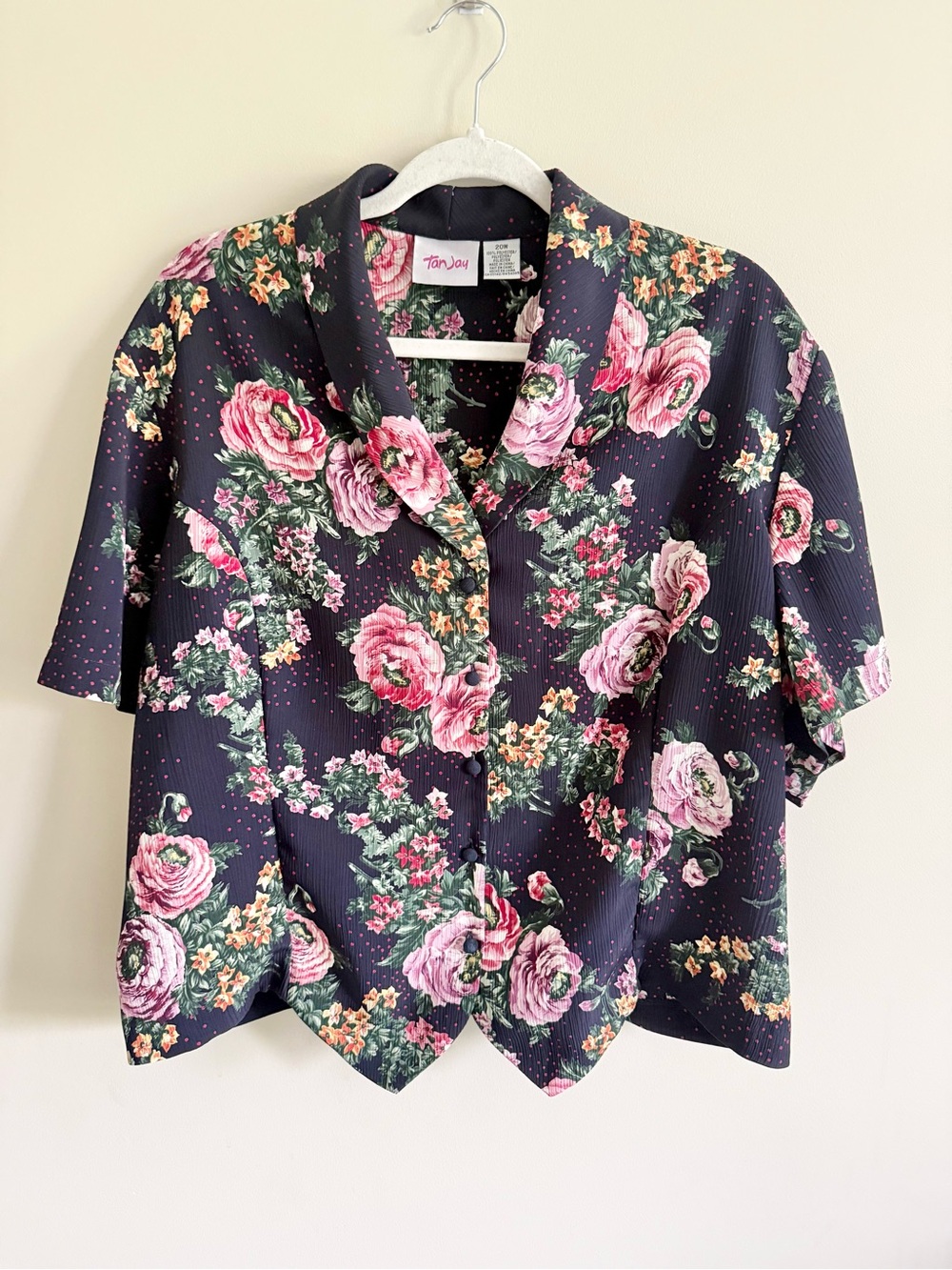 VINTAGE Tanjay floral round collar hem detail button blouse
